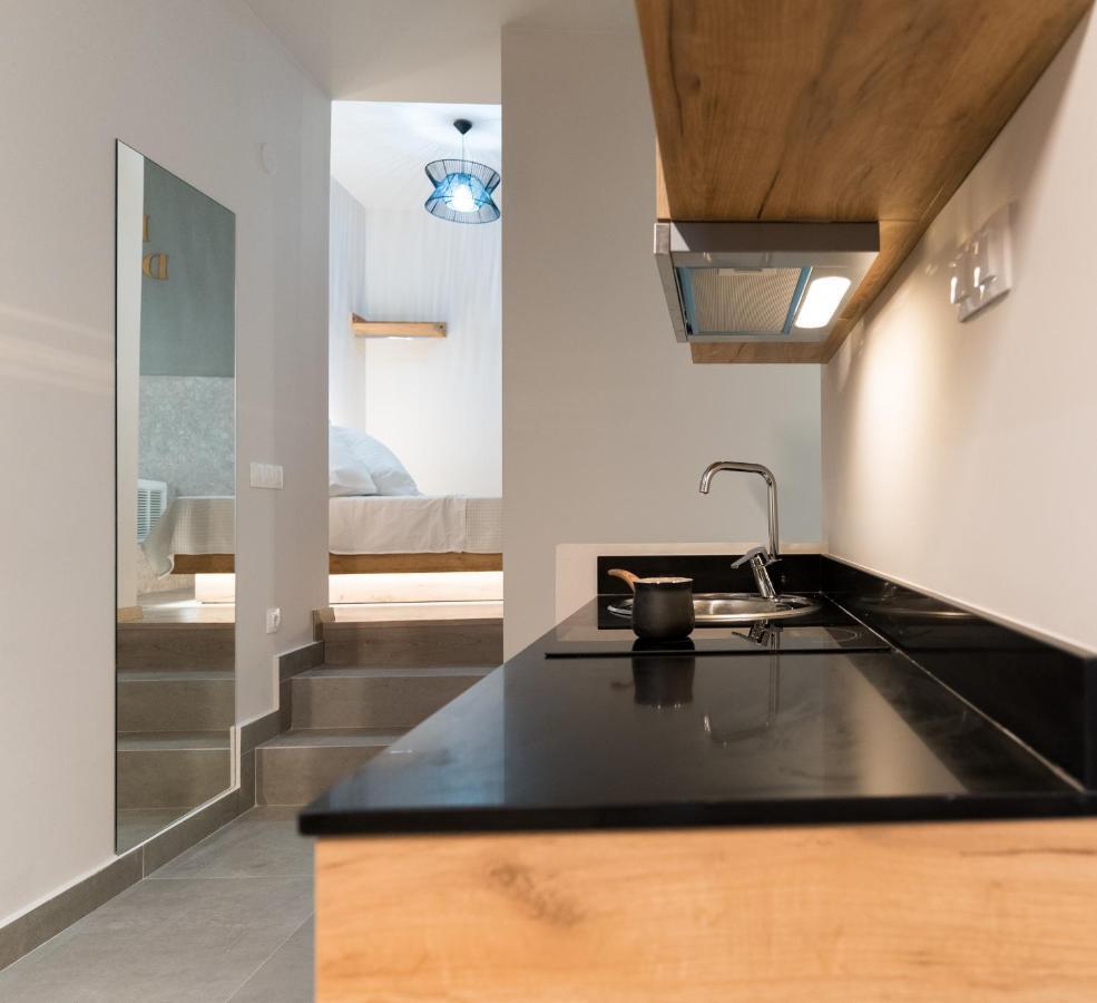 Jacuzzi Suite Piazza Dei Leoni Héraklion Extérieur photo